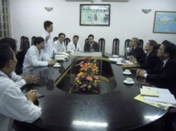 虎の門病院の新院長がヴェトナムのJCMT関係先を表敬訪問